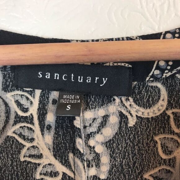 Sanctuary Womens Floral Blouse Size Small Black Gray Sleeveless Button Front - Picture 3 of 6